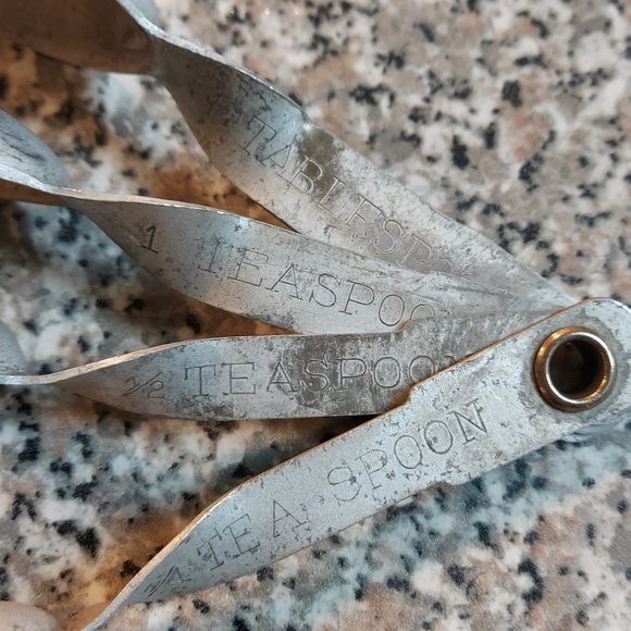 Vintage Measuring Spoons Set - Picture 7 of 14
